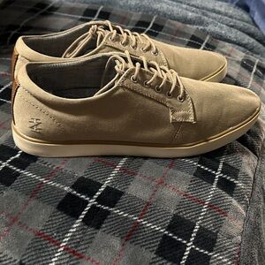 IZOD Tan Men's Sneakers - Memory Foam